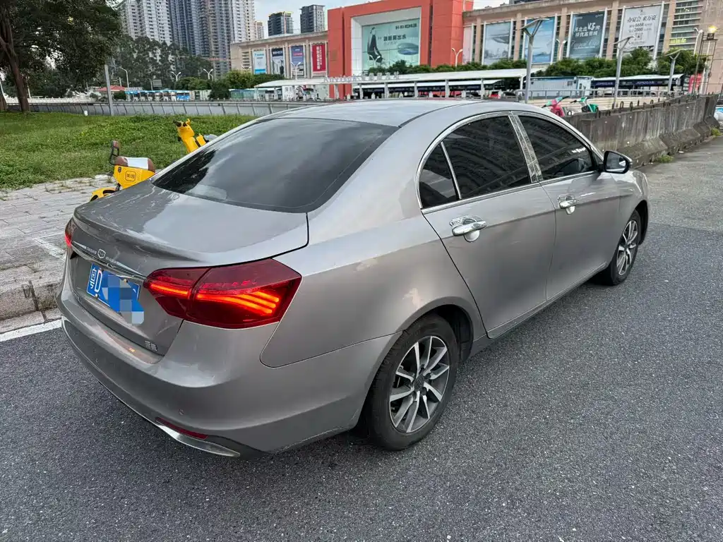 Geely Emgrand — миниатюра 8