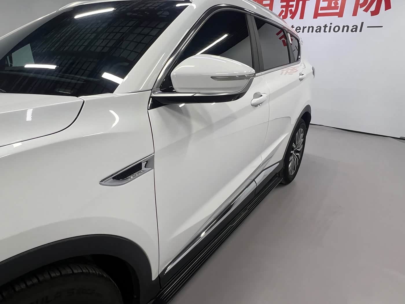 Jetour Jetour X70 PLUS 1.5 л 2024 г. Белый, пробег 37000 км