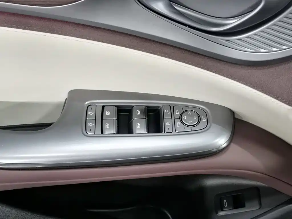 BYD Seal — миниатюра 9