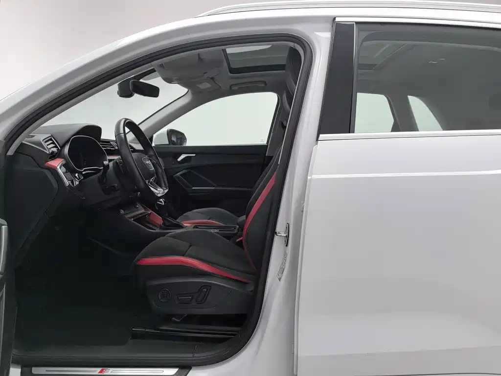 Audi Q3 — миниатюра 10