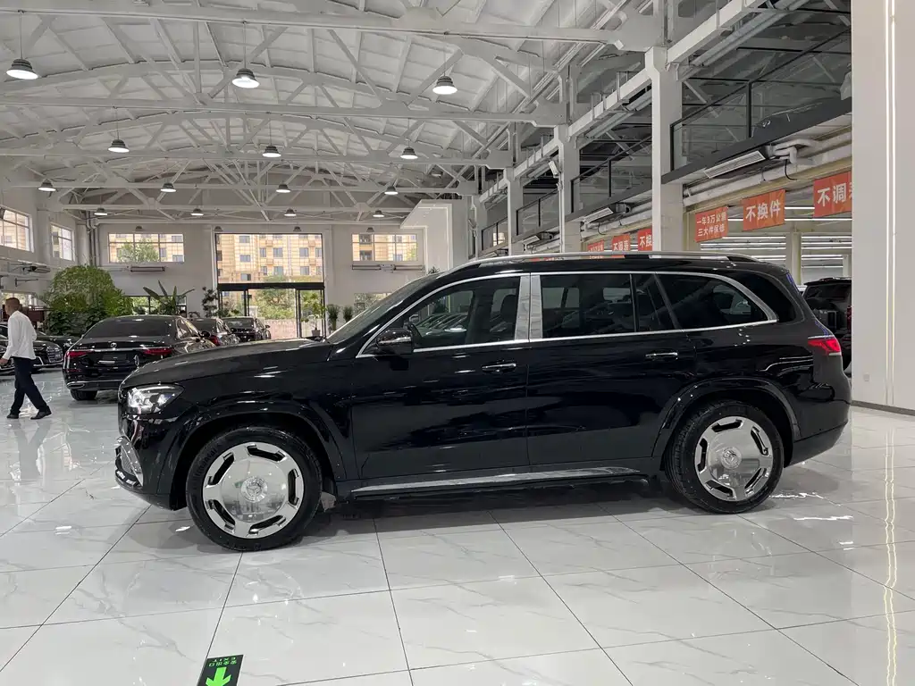 MERCEDES-BENZ GLS