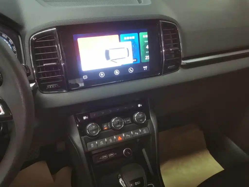 Skoda Karoq — миниатюра 13