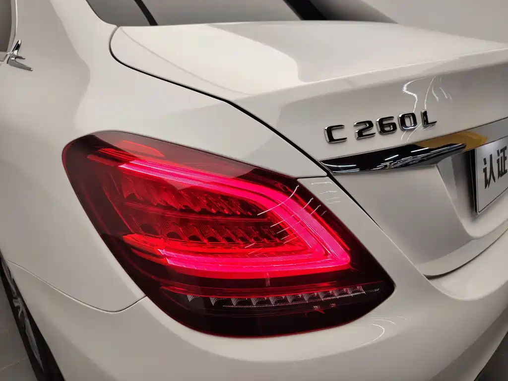 Mercedes-Benz C-Class — миниатюра 19