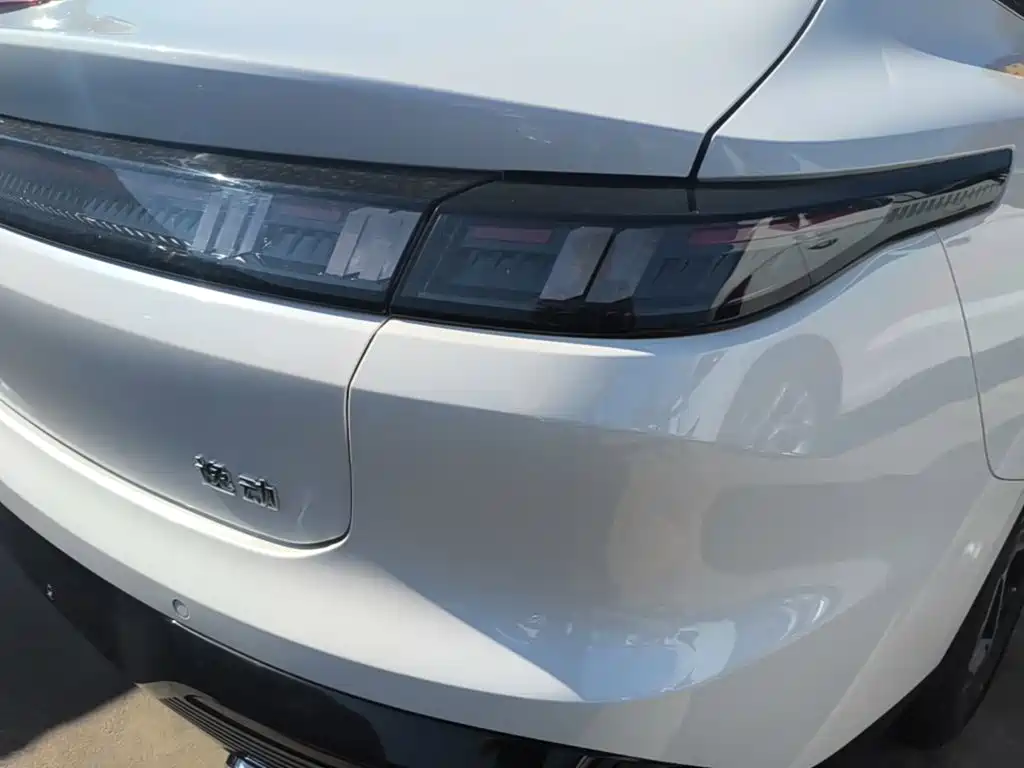 Changan Eado — миниатюра 8