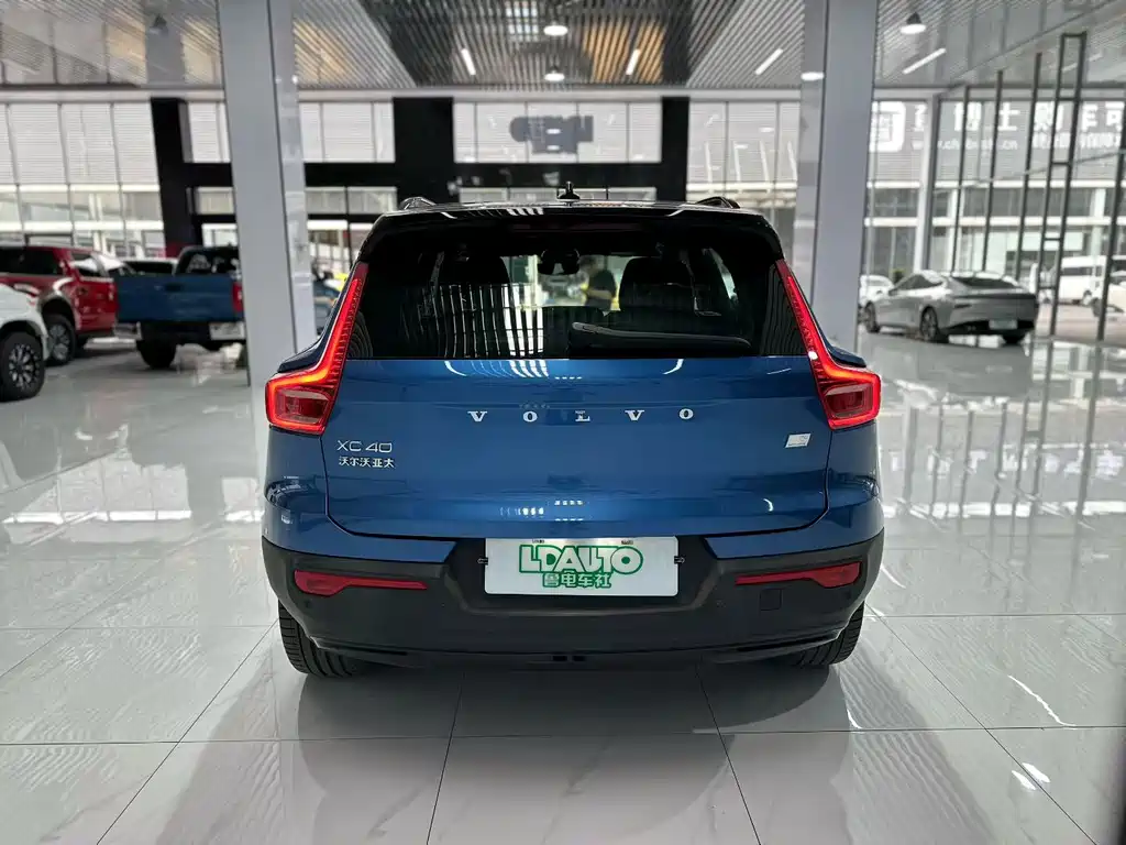 Volvo XC40 NEV — миниатюра 8