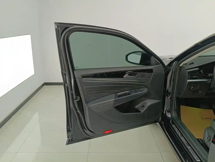Volkswagen Passat — миниатюра 7