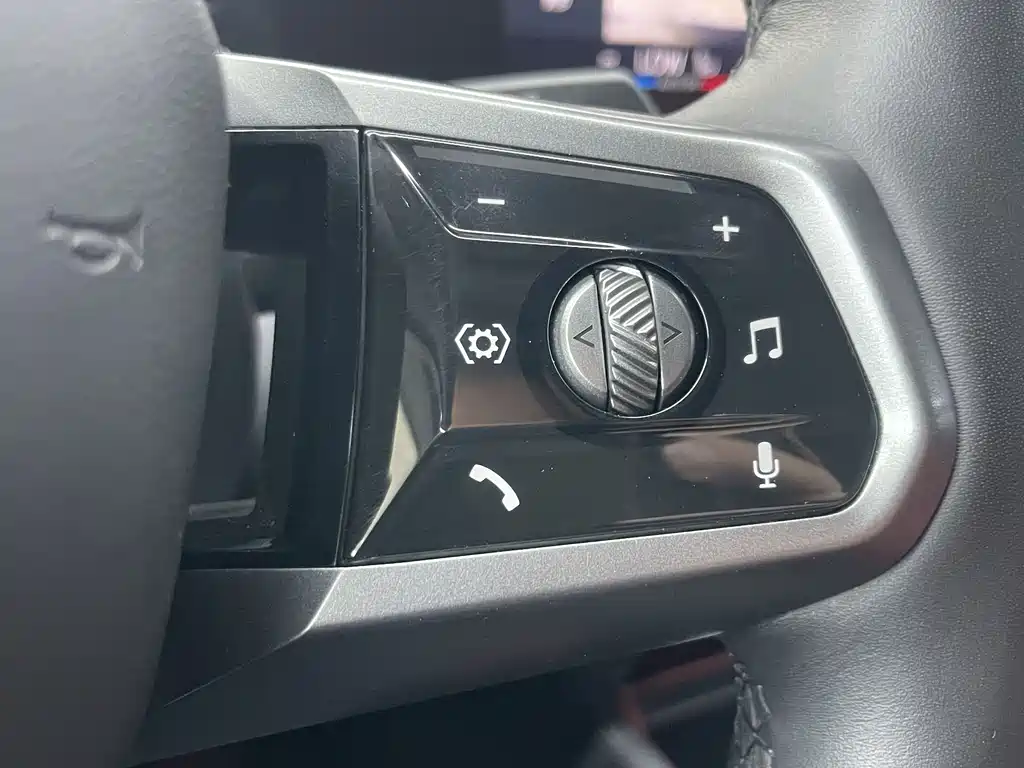 BMW i5 — миниатюра 8