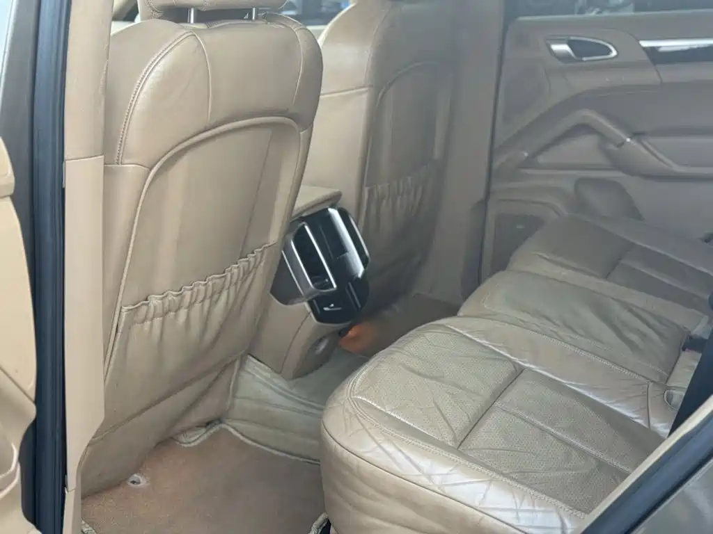 Porsche Cayenne — миниатюра 4