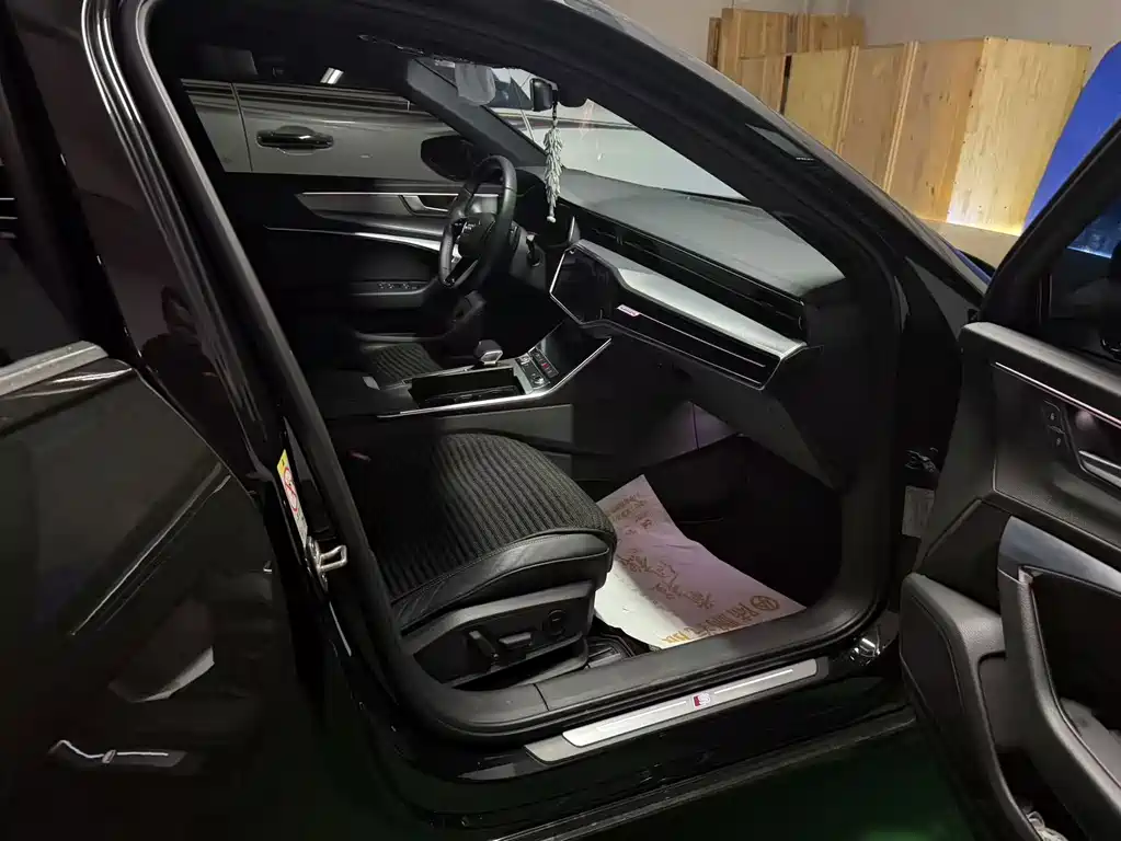 Audi A6L — миниатюра 10