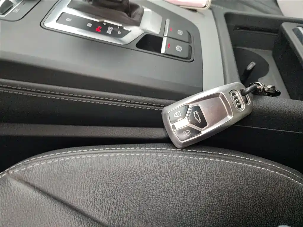 Audi Q5L 2020 40 TFSI Fashion