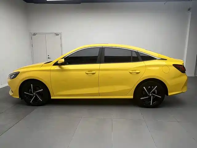 MG MG5 — миниатюра 8