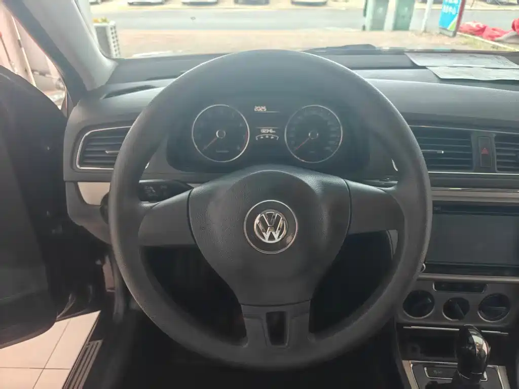 Volkswagen Lavida — миниатюра 7