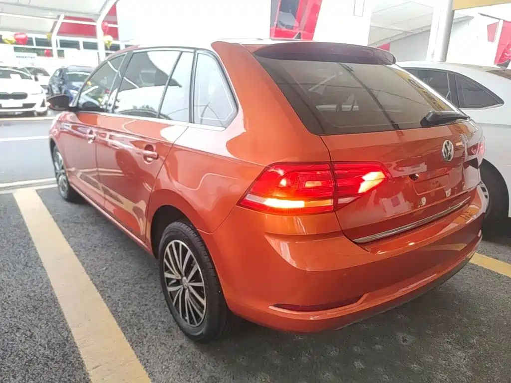 Volkswagen Santana — миниатюра 5