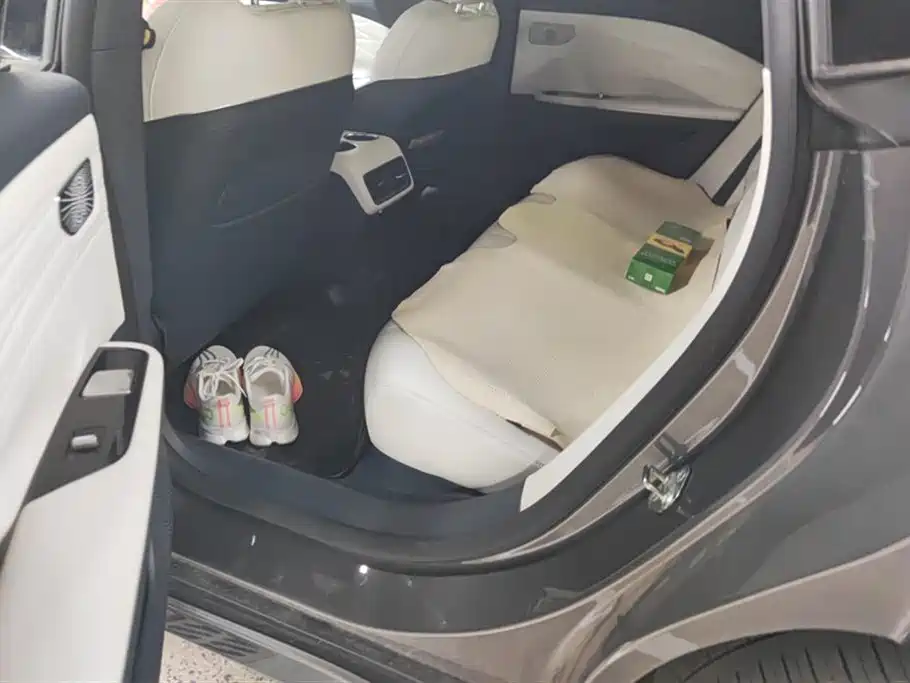 GEELY GALAXY GALAXY E8