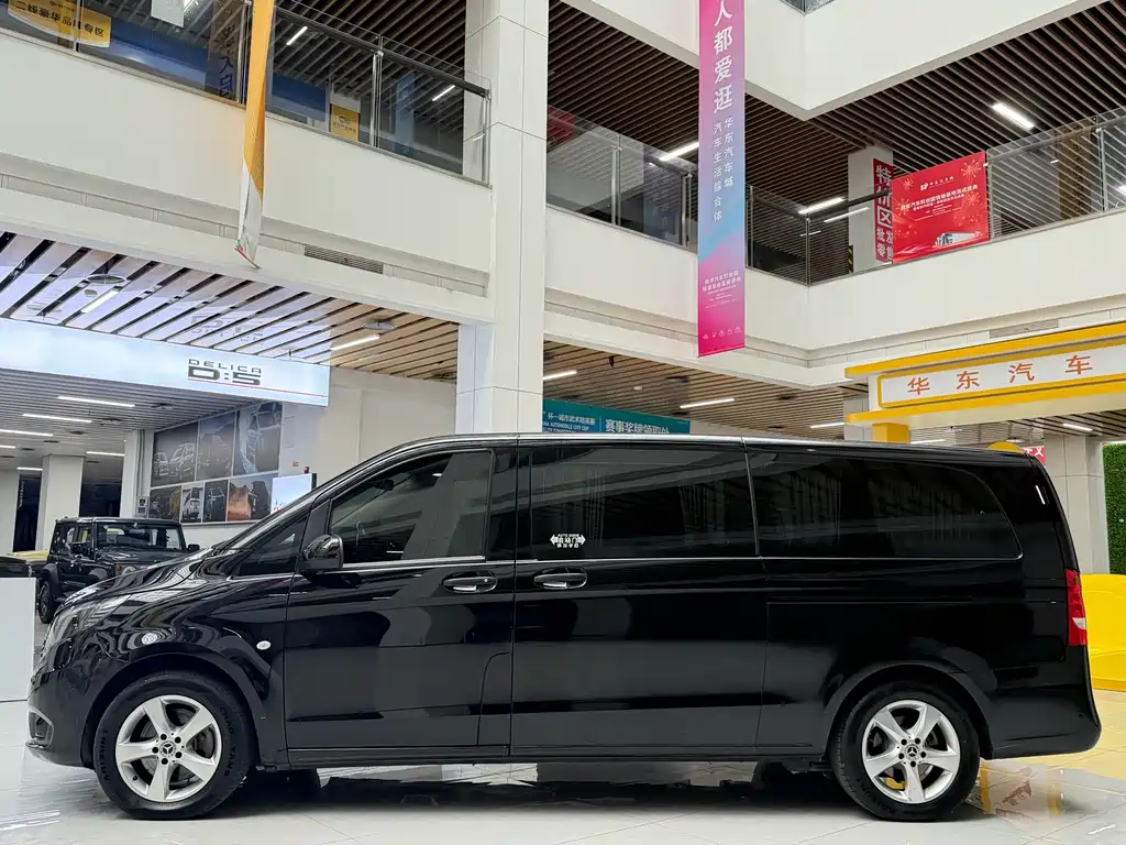 Mercedes-Benz Vito 2020 2.0T 7 мест