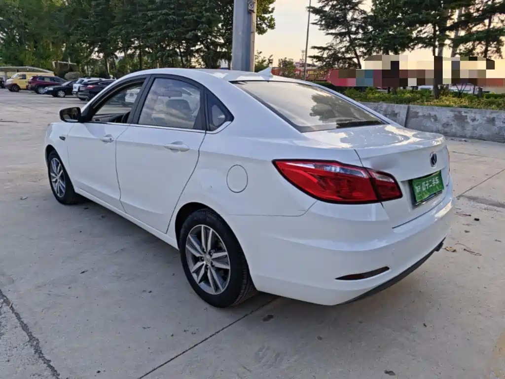 Changan Eado — миниатюра 5
