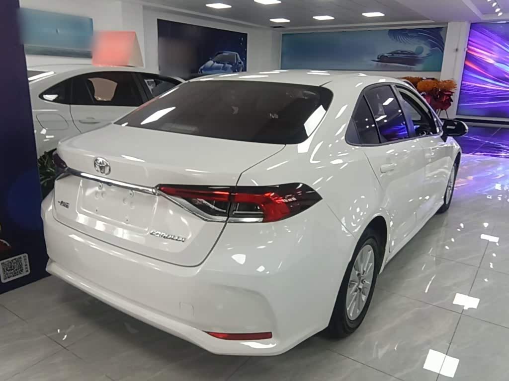 Toyota Corolla 1.5 л 2021 г. Белый, пробег 48600 км