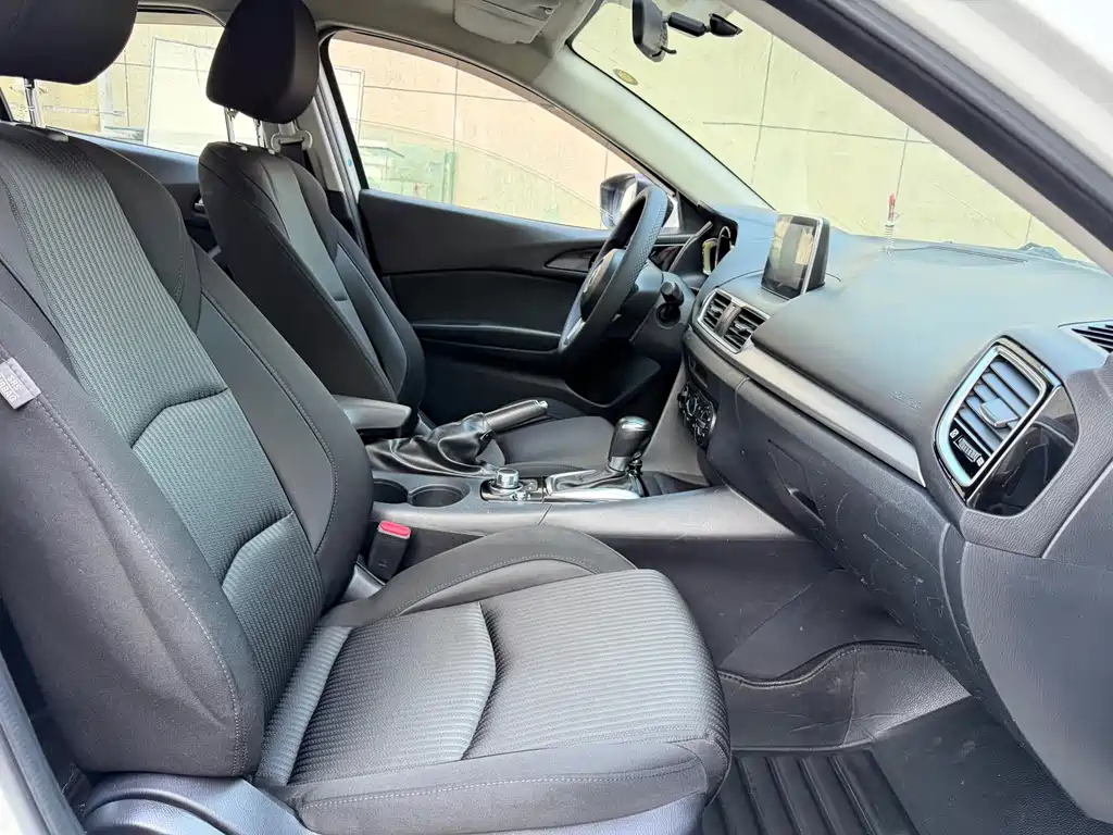 Mazda 3 Axela — миниатюра 16