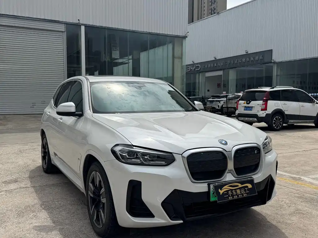 BMW iX3 — миниатюра 3