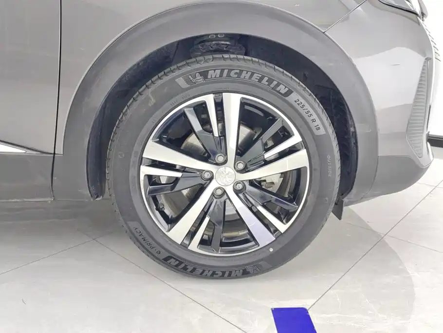 Peugeot 4008 — миниатюра 6