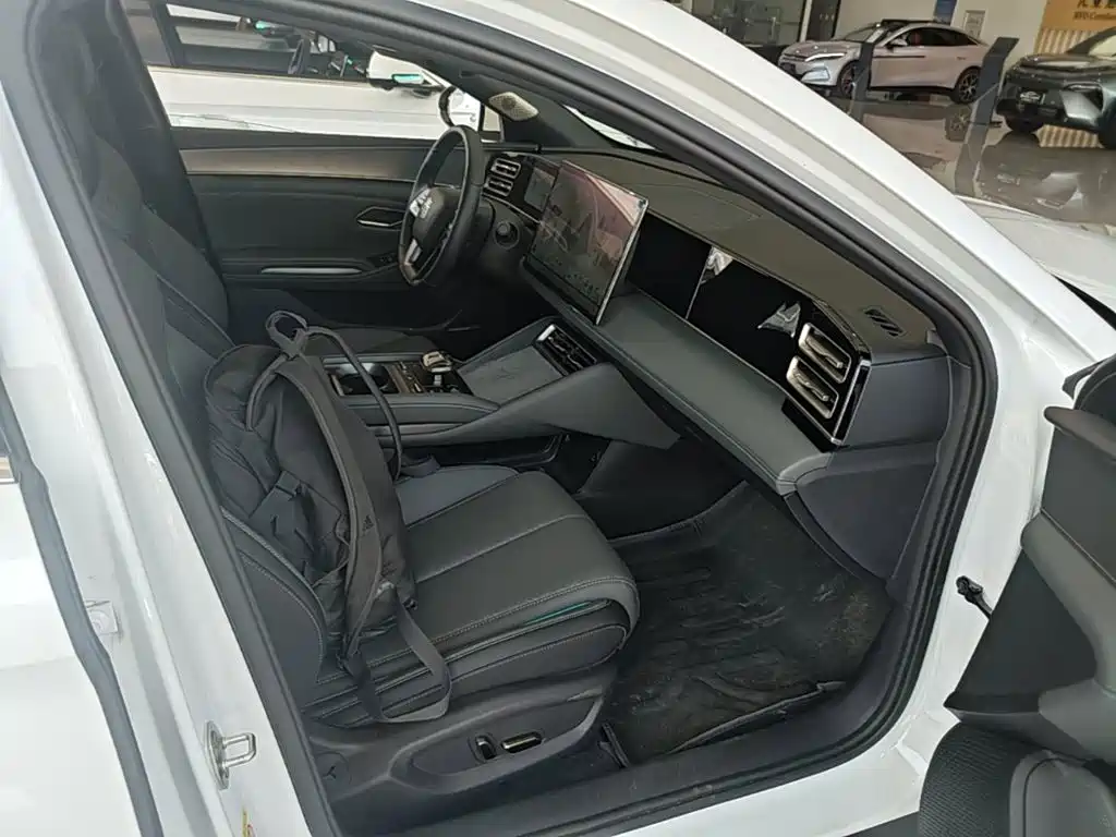 BYD Qin L — миниатюра 25
