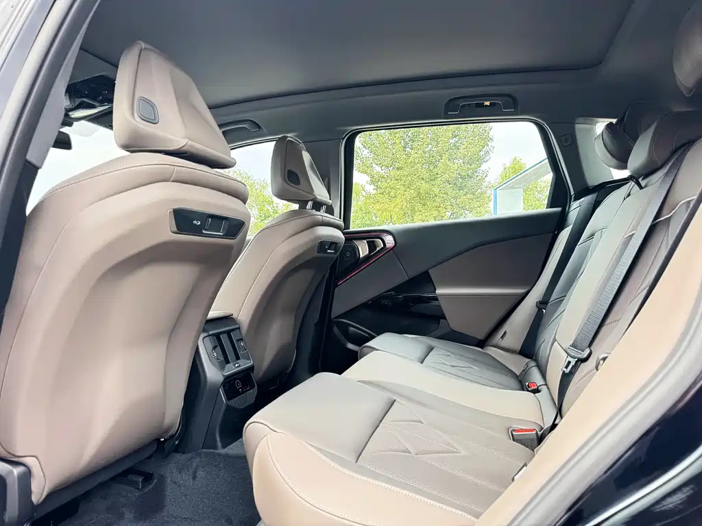 BMW X3 — миниатюра 11