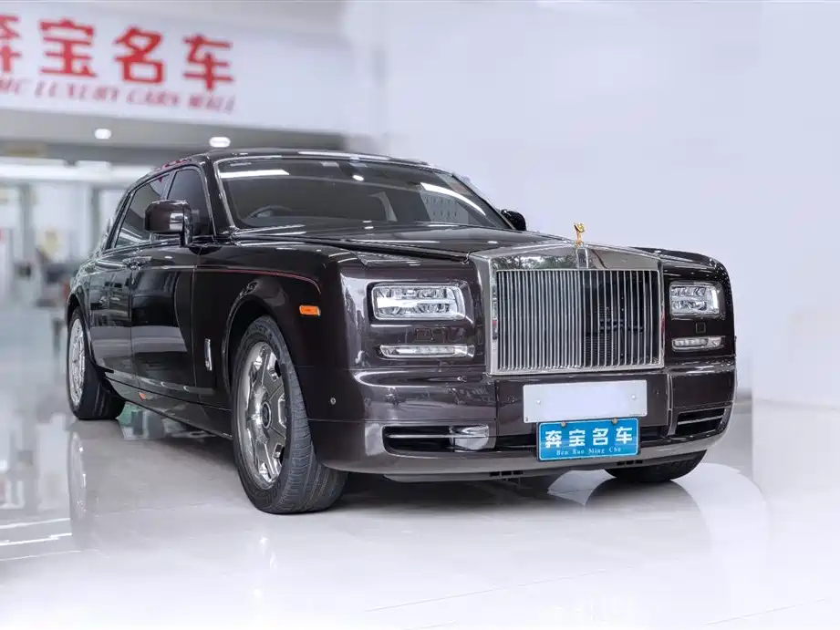 ROLLS-ROYCE PHANTOM