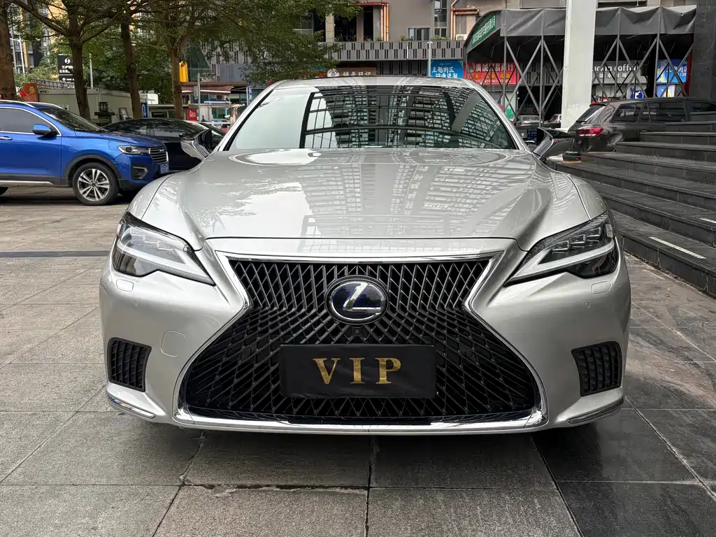 Lexus LS — миниатюра 2