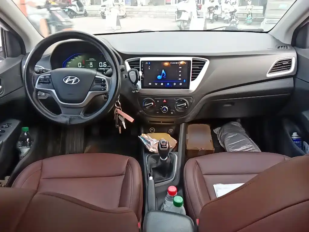 Hyundai Verna — миниатюра 5