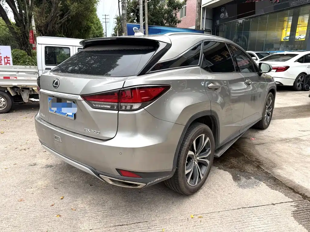 Lexus RX — миниатюра 3