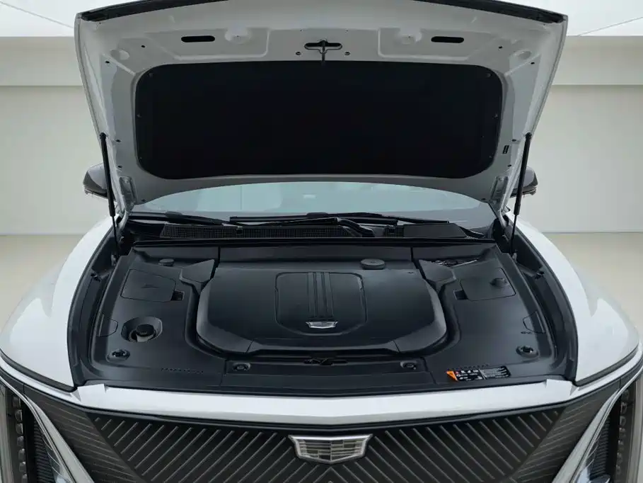 Cadillac Lyriq — миниатюра 6