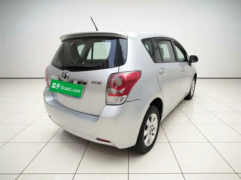 Toyota Verso — миниатюра 6