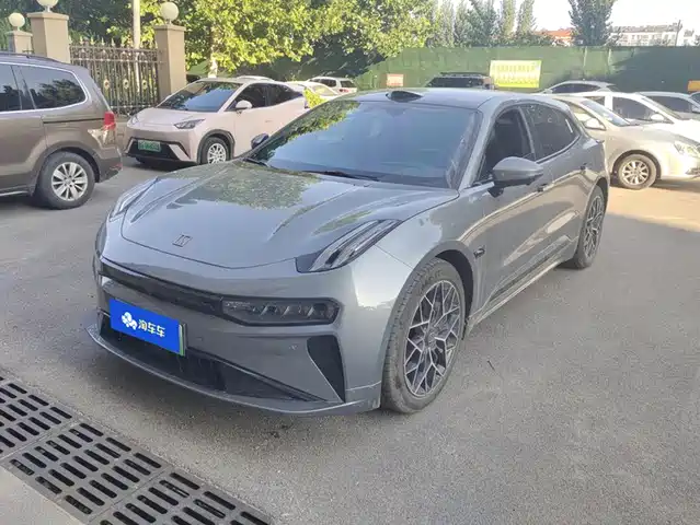 2024 Zeekr 001