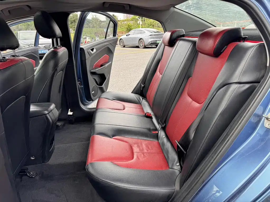 Chery Arrizo 5 1.5L CVT Luxury Edition, фото 7
