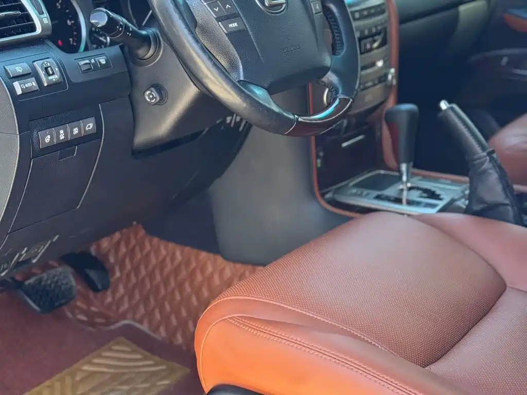 Lexus LX — миниатюра 15