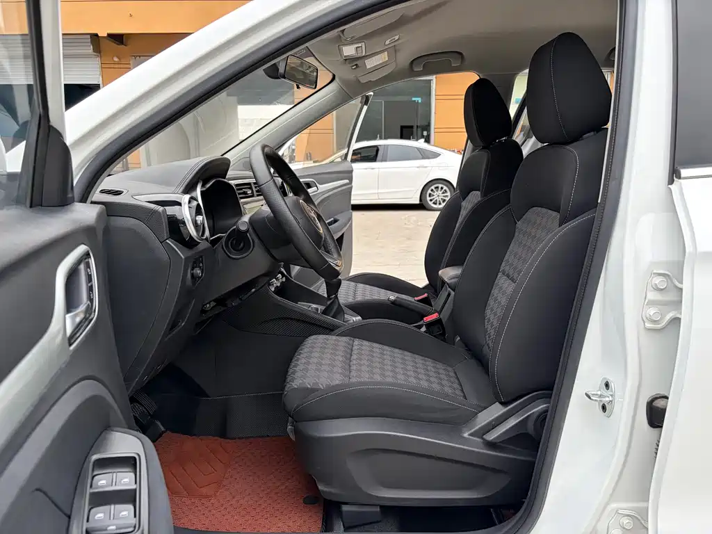 MG ZS — миниатюра 5