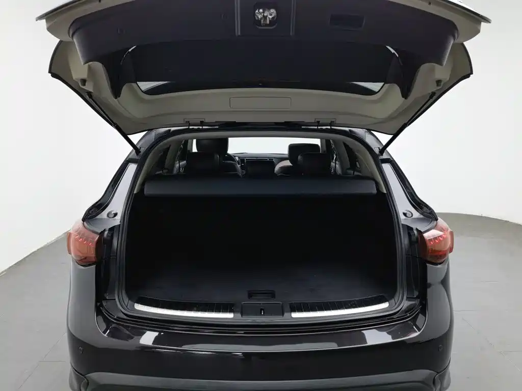 Infiniti FX — миниатюра 16