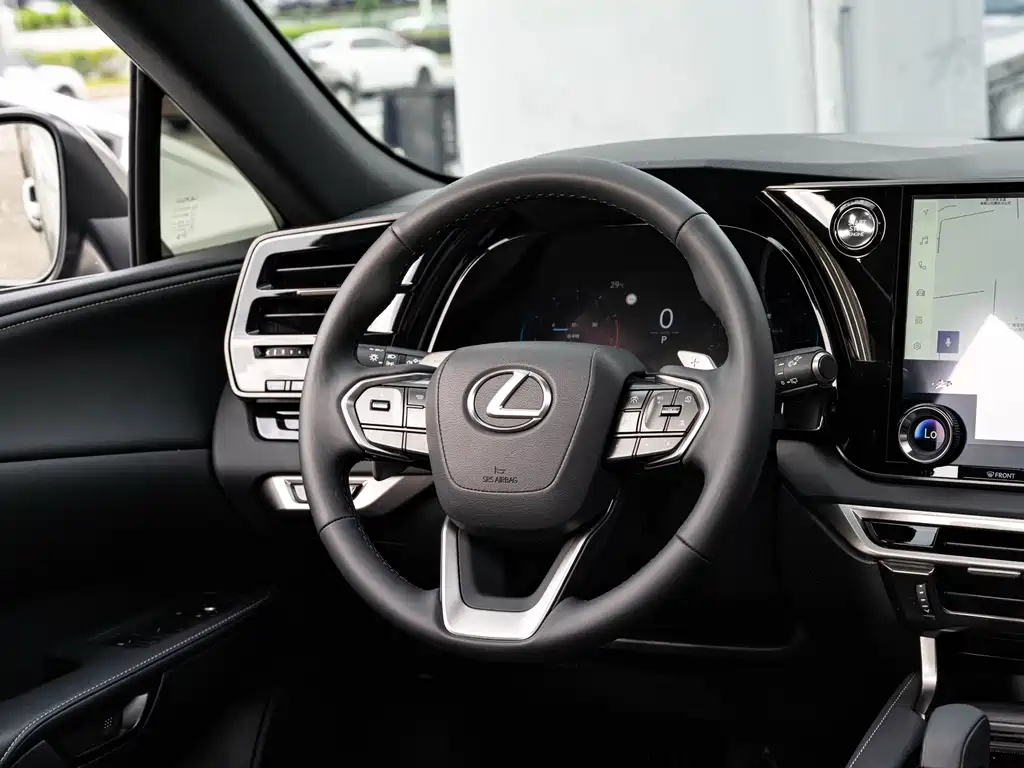 Lexus RX — миниатюра 14