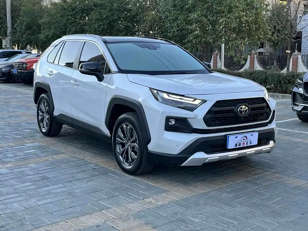 Toyota RAV4 — миниатюра 3