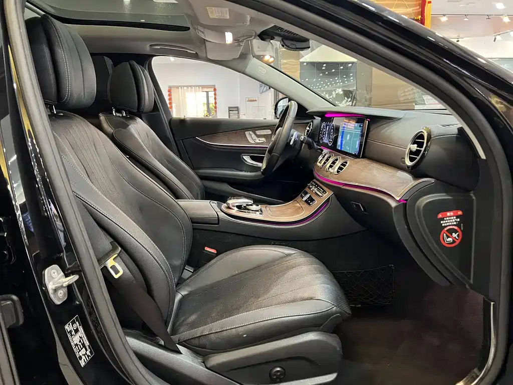 MERCEDES-BENZ E CLASS