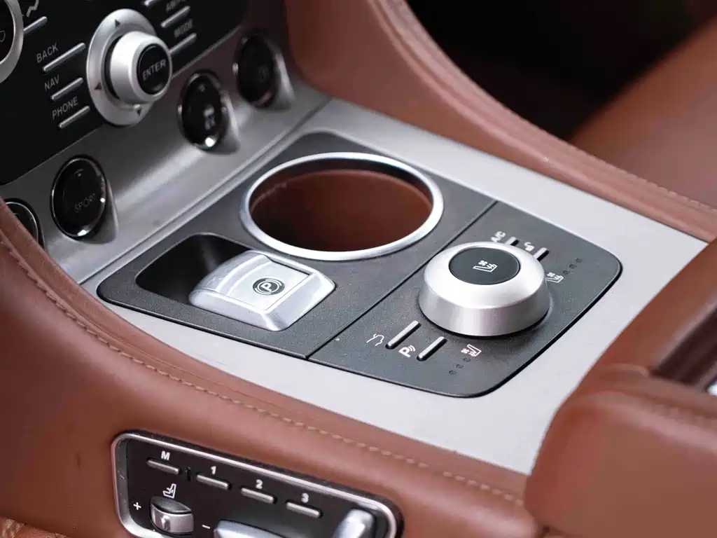 Aston Martin Rapide 2010 6.0L