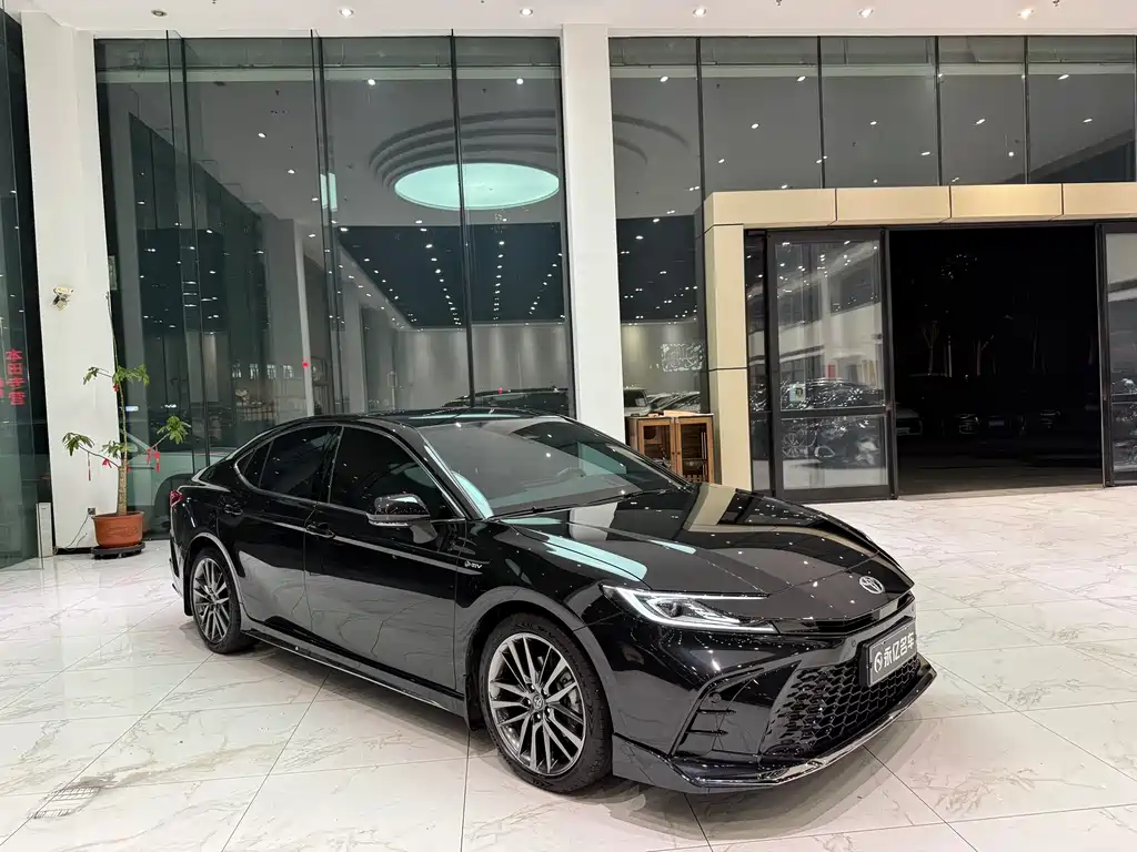 Toyota Camry 2024 2.0HXS Sport Plus