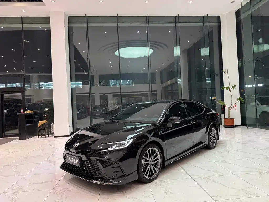 Toyota Camry 2024 2.0HXS Sport Plus