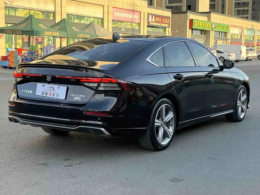 Honda Accord — миниатюра 9
