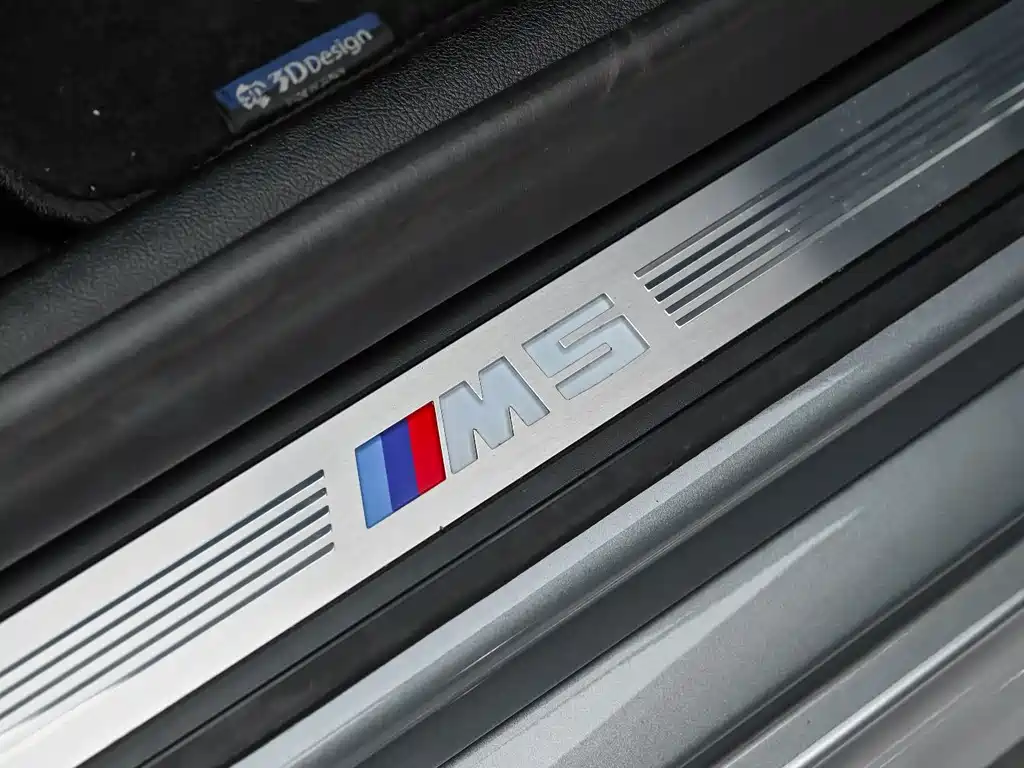 BMW M5 — миниатюра 17