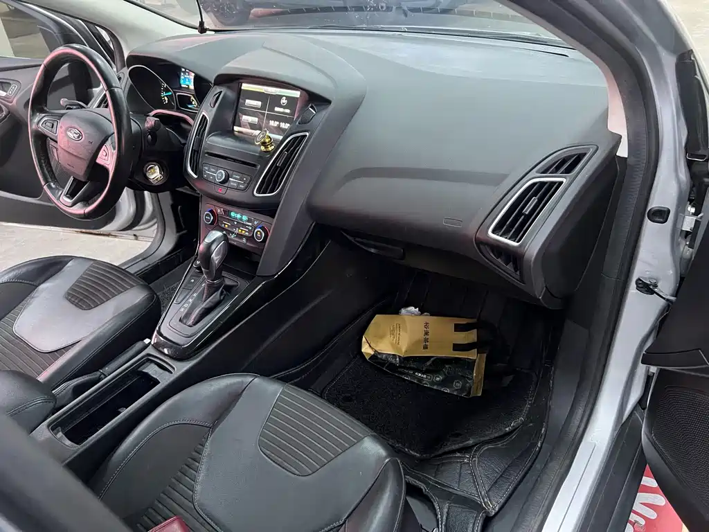 Ford Focus — миниатюра 9