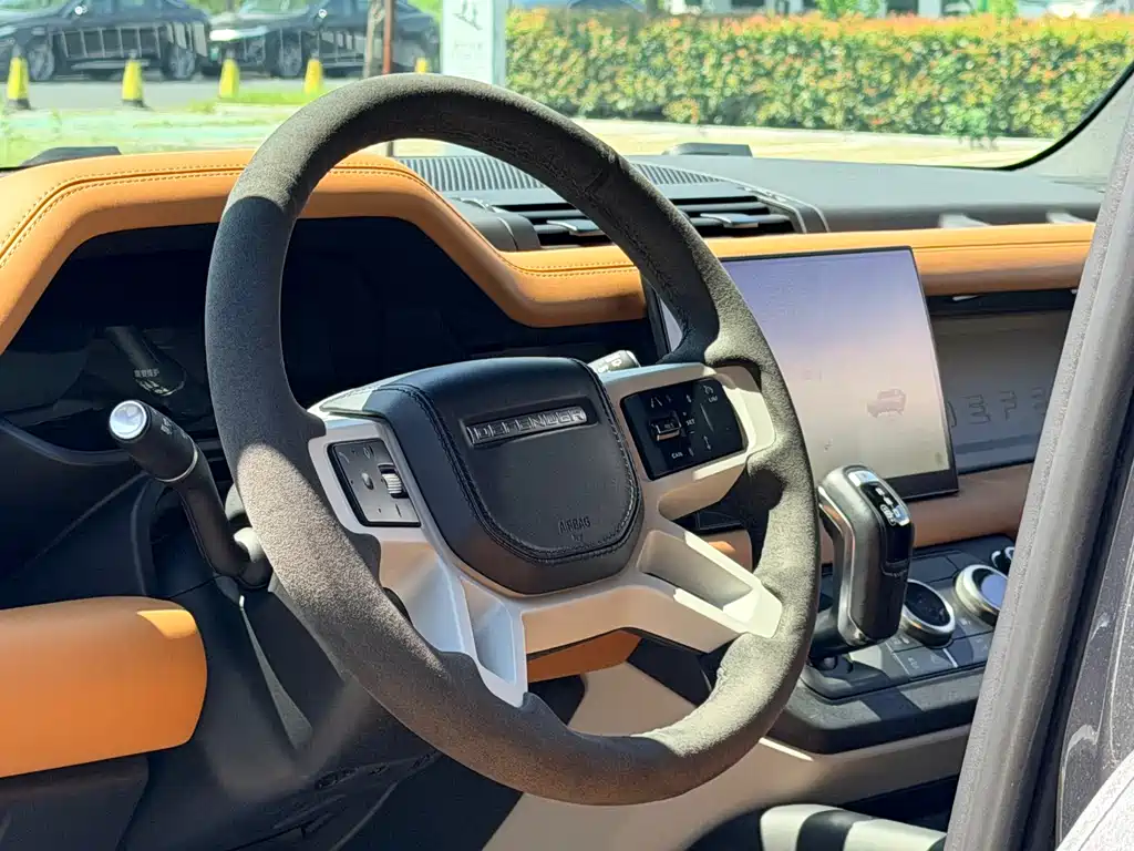 Land Rover Defender — миниатюра 8