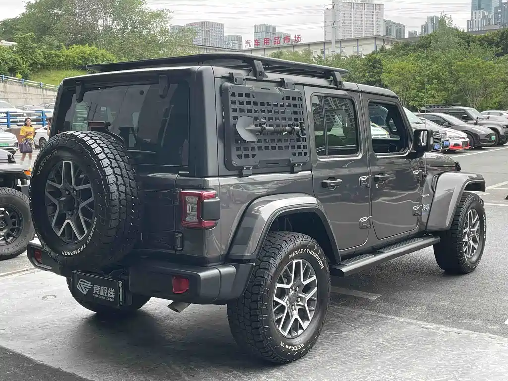 Jeep Wrangler PHEV — миниатюра 13