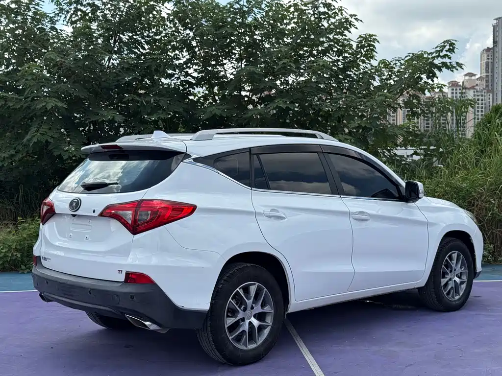 BYD SONG