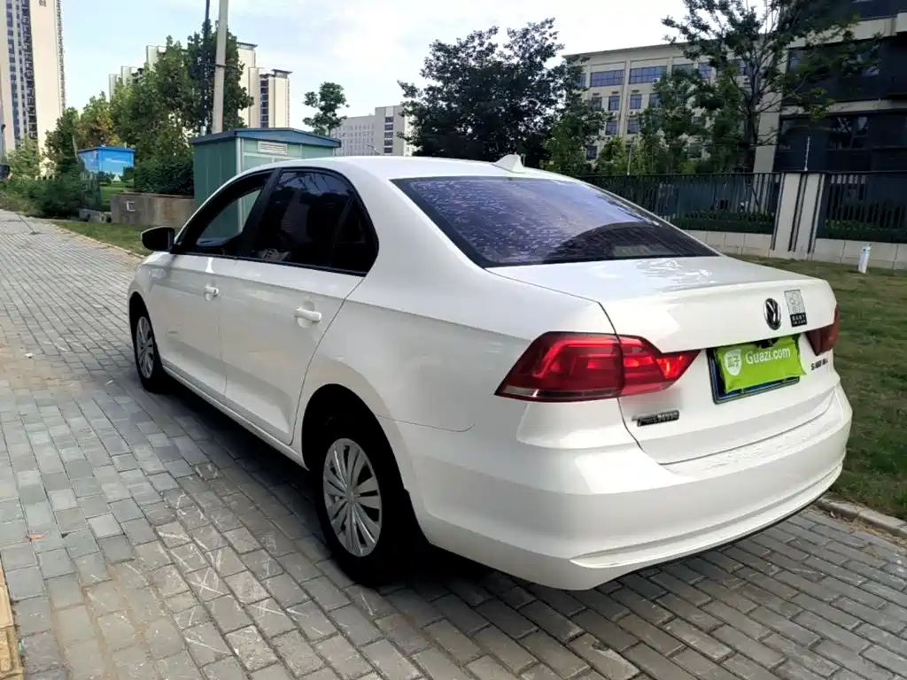 Volkswagen Santana — миниатюра 5